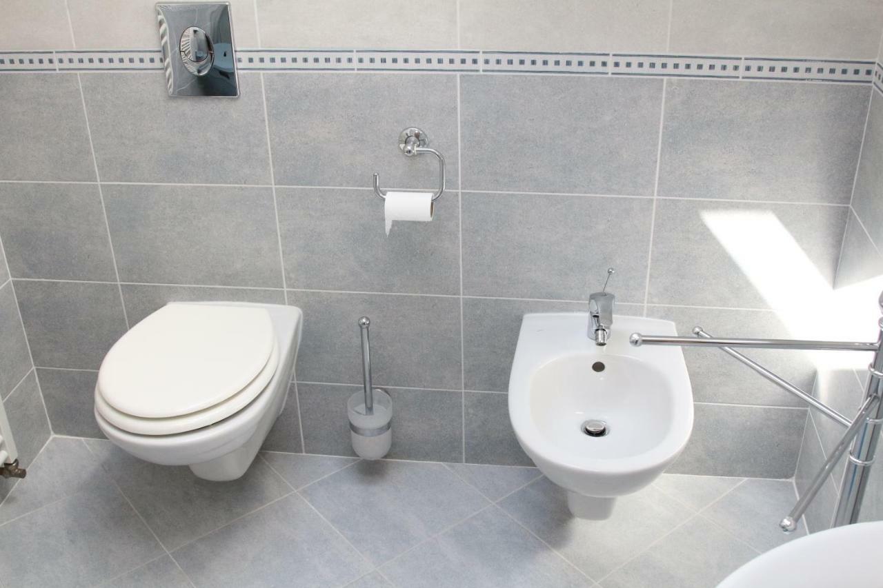 Apartments "Pavic" Near Zagreb Airport ヴェリカ・ゴリツァ エクステリア 写真